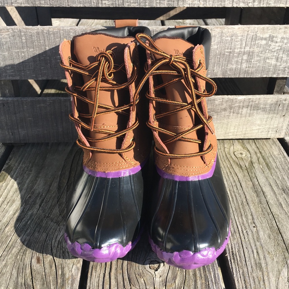 Purple Accented Duck Boots! NEW! - Picture 3 of 7